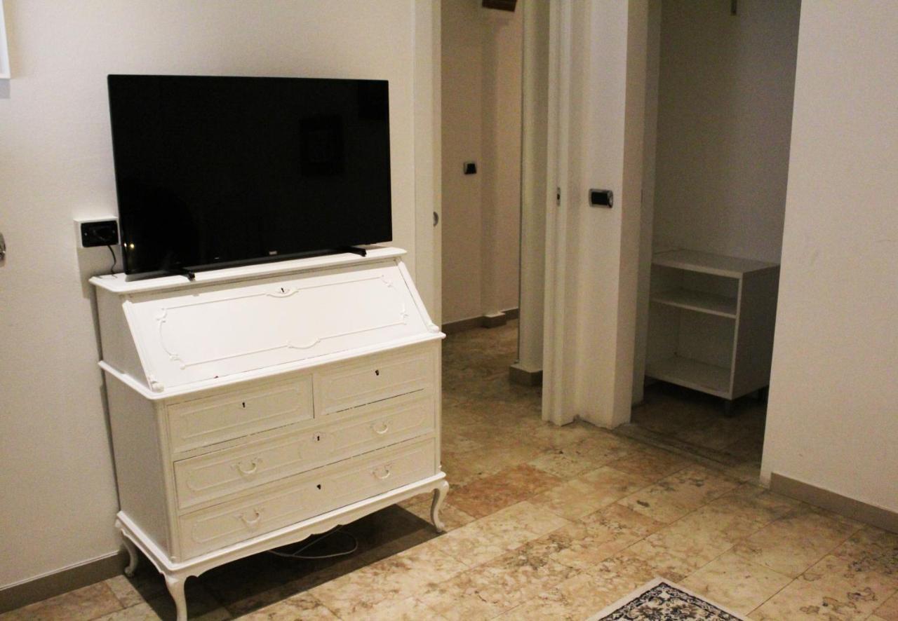 Naviglio81 Bed & Breakfast Milano Ngoại thất bức ảnh